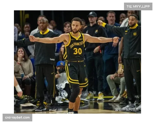 勇士进攻空间出色 52次三分出手展现现代篮球理念